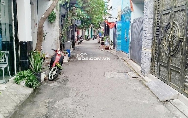 Dưới 5,8 tỷ nhà MT 2  Lầu + ST gần Lạc Long Quân, đang cho thuê 14tr/tháng